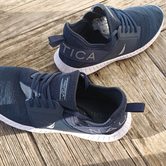 Nautica Navy Blue Sneakers - Picture 6 of 13